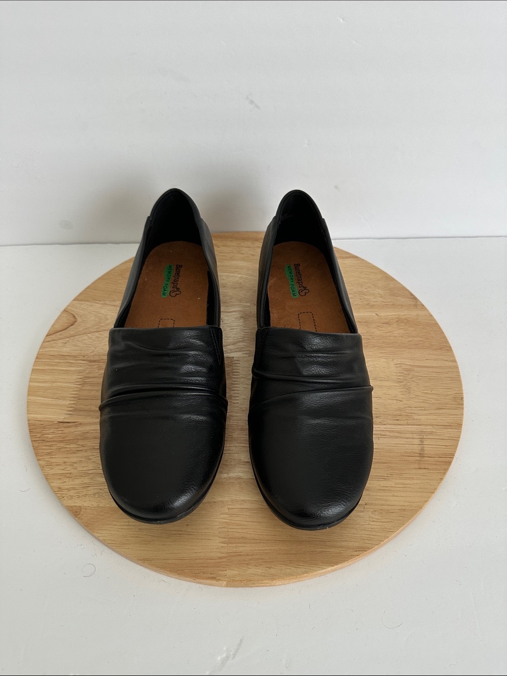 Baretraps Piper Womens Round Closed Toe Slip-On Shoe
